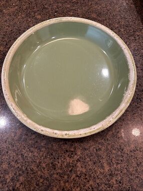 Vintage Hull Oven-Proof Ceramic pie plate in Olive Green